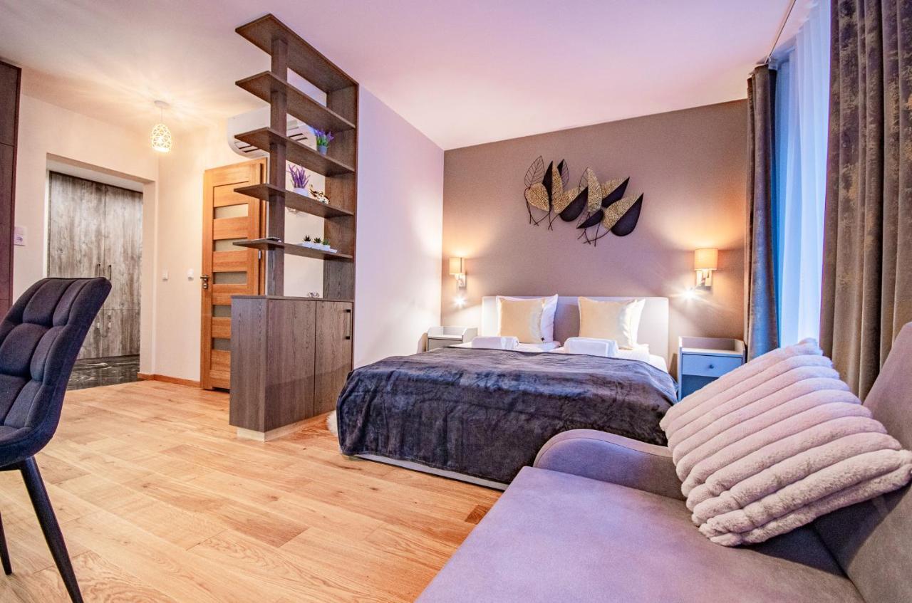 Inpoint Spacious Apartments Near Main Square & Kazimierz District Краків Екстер'єр фото