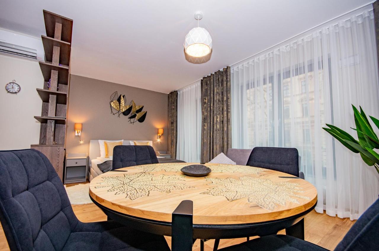 Inpoint Spacious Apartments Near Main Square & Kazimierz District Краків Екстер'єр фото