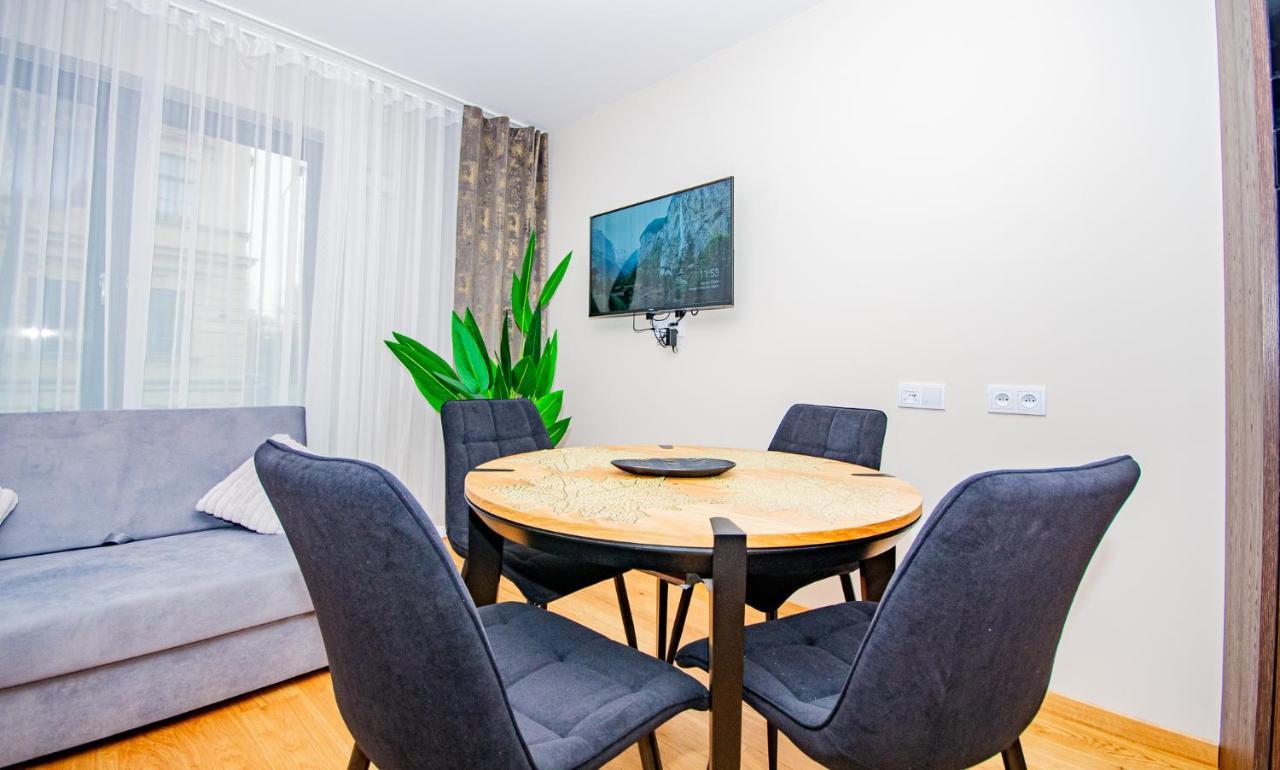Inpoint Spacious Apartments Near Main Square & Kazimierz District Краків Екстер'єр фото