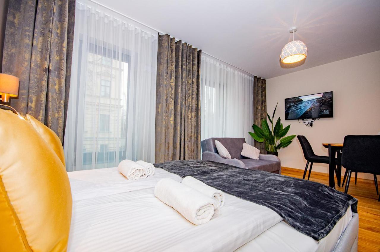 Inpoint Spacious Apartments Near Main Square & Kazimierz District Краків Екстер'єр фото