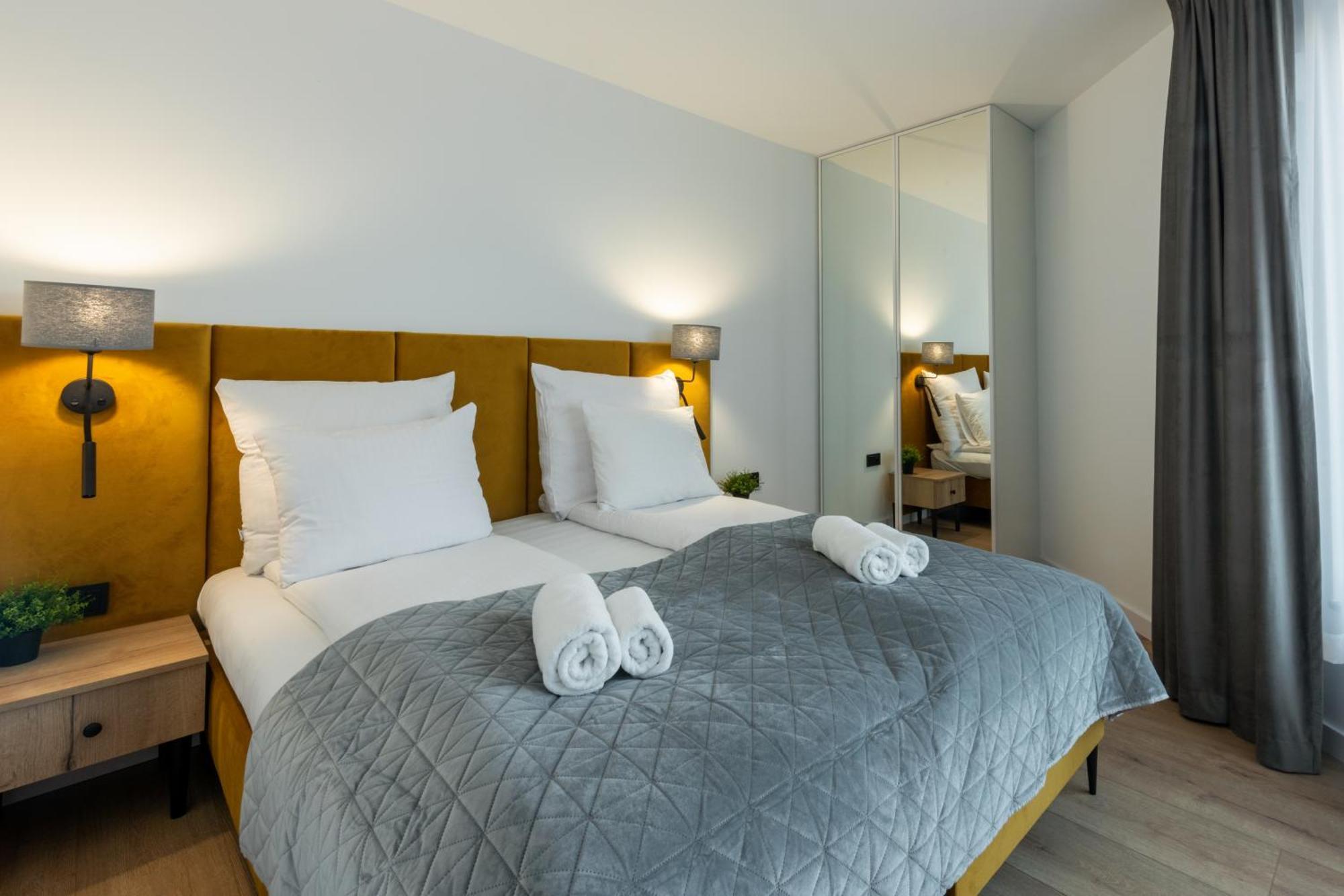 Inpoint Spacious Apartments Near Main Square & Kazimierz District Краків Номер фото
